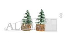Choinki z tworzywa CHP-5 na drew. podstawce, przypruszone śniegiem, rozm.  5cm, op. 2szt.